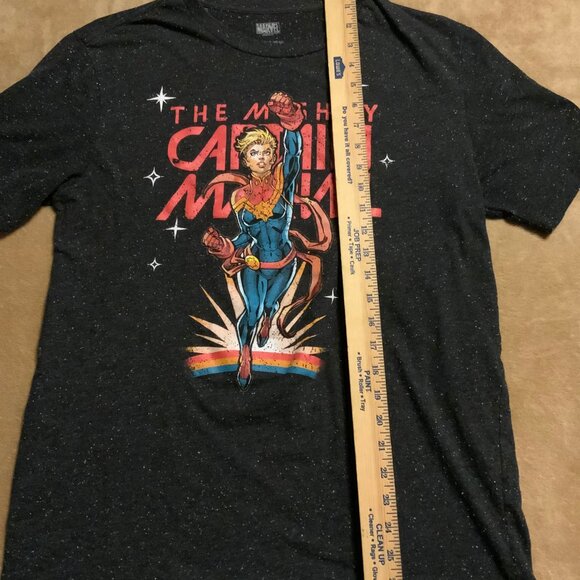 The Mighty Captain Marvel Black Short Sleeve MARVEL Graphic T-Shirt Large C03 - Picture 4 of 6